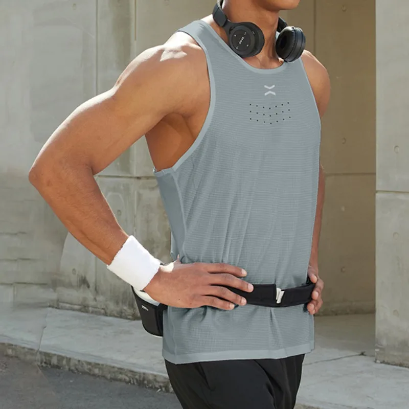 Gilet sportivo da palestra da  - Sleeveless Undershirt recensione e prezzo